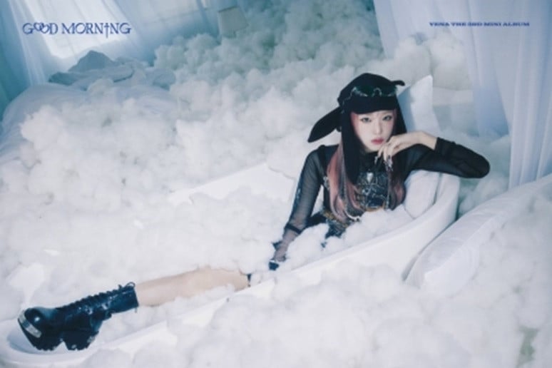 YENA captivates attention with her unique visuals | allkpop