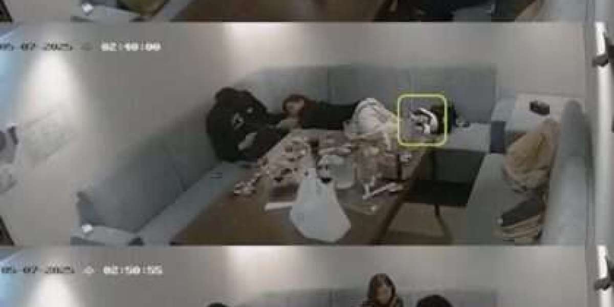 KISS OF LIFE’s Julie Alleged Private Room Controversy